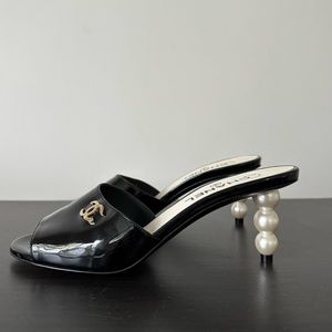 CHANEL pearl star mules